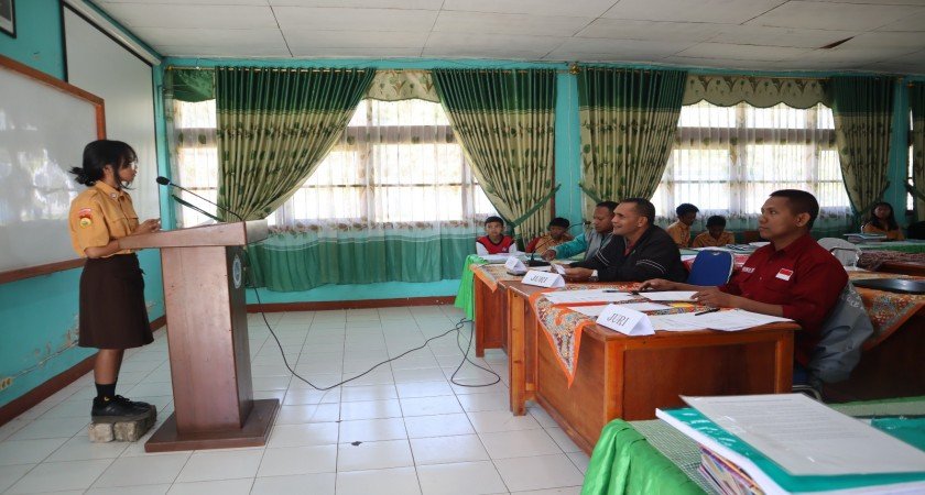 SMP Negeri 1 Langke Rembong Sukses Menggelar Lomba dalam Rangka Peringatan HUT Ke-80 RI.