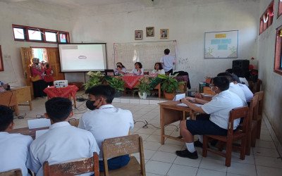 UPTD SMPN 1 Langke Rembong Merayakan Hari Ulang Tahun Kemerdekaan Indonesia ke-77