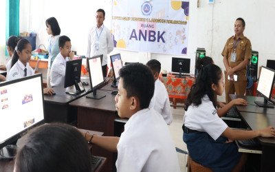 PELAKSANAAN ANBK SMP NEGERI 1 LANGKE REMBONG BERJALAN LANCAR